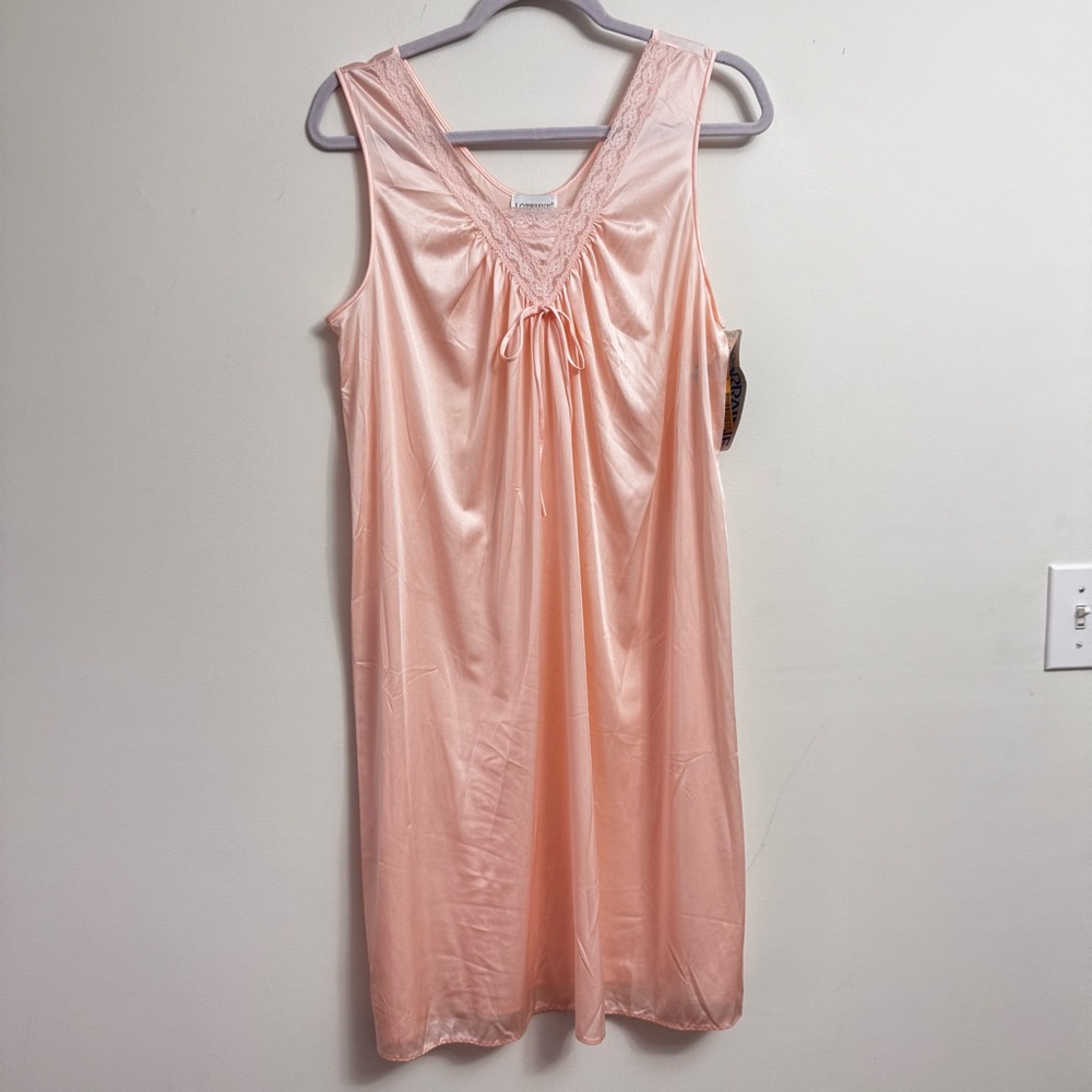 Lorraine Vintage Deadstock Nightgown Peach color size Medium